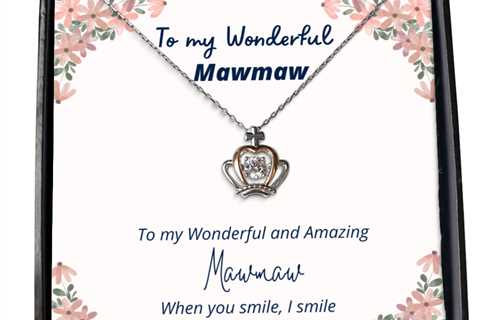 To my Mawmaw, when you smile, I smile - Crown Pendant Necklace. Model 64037