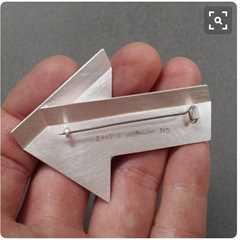 Pin by 猫猫爱吃鱼骨头 on 金属 | Art jewelry contemporary, Jewelry techniques, Jewelry art