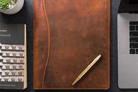 The Complete Buying Guide to Leather Padfolios