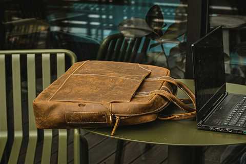 The Complete Buying Guide to Leather Laptop Bags